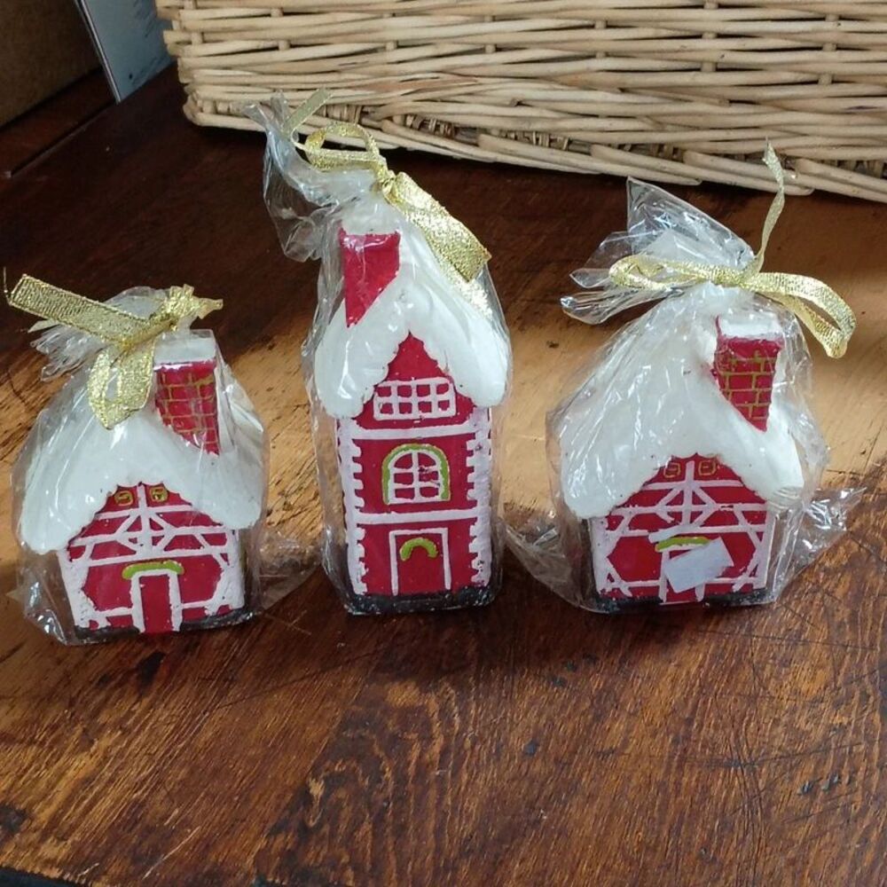NEW Set of 3 Christmas Gingerbread House Candles Holiday Decorations